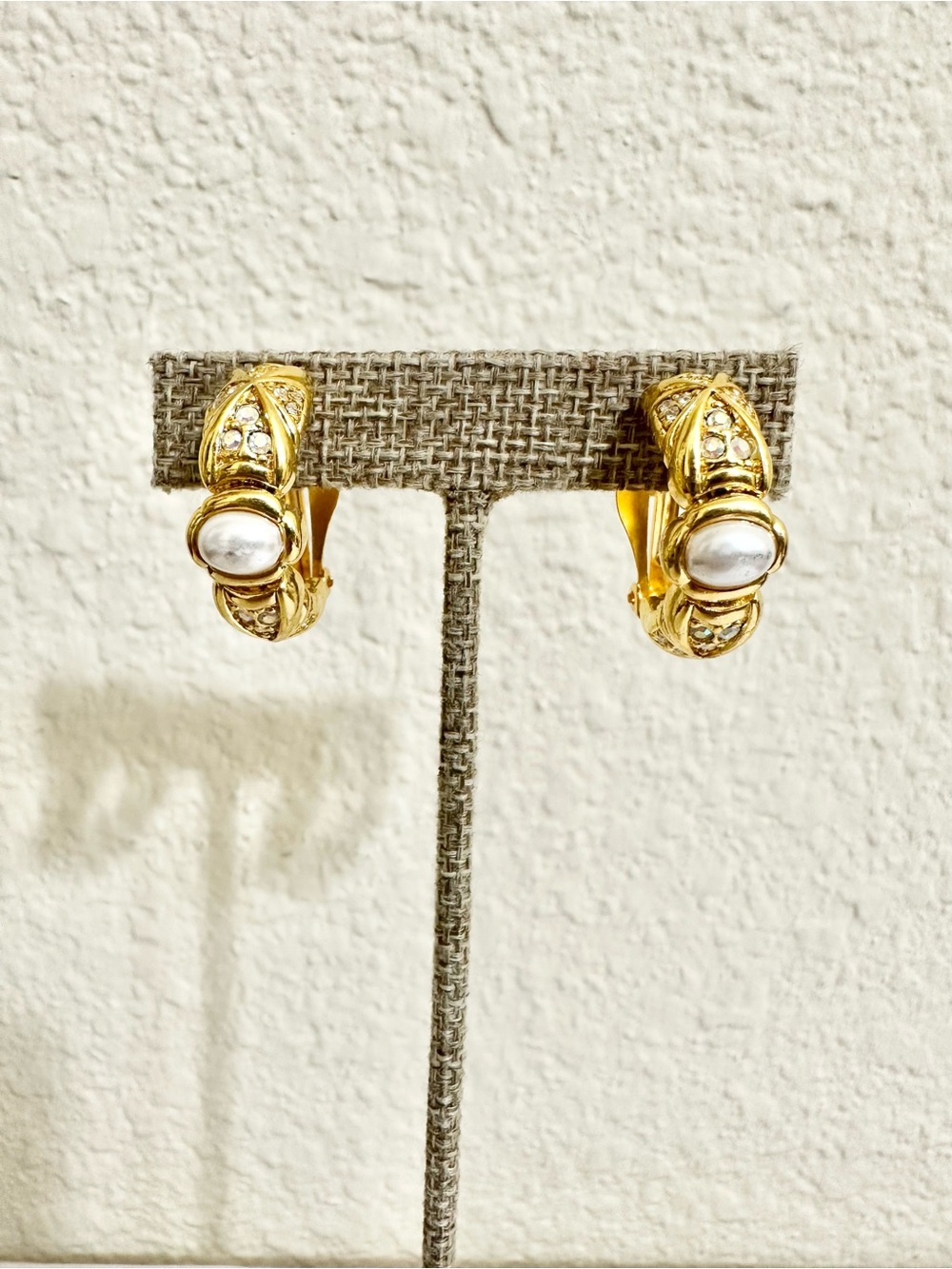 Vintage Gold-Plated Pearl Accent Hoop Earrings